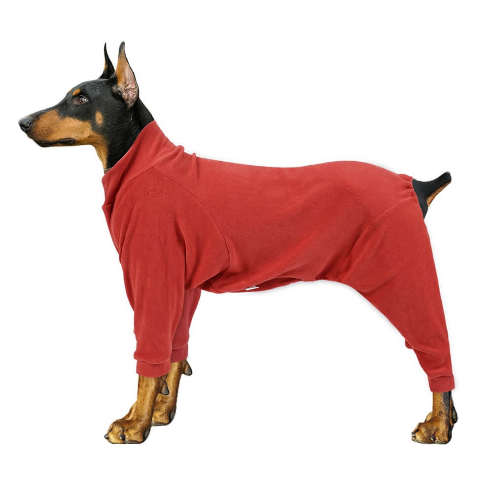 Komfortabler Hundepyjama für große Rassen, ideal als warme Haustierkleidung für den Winter.