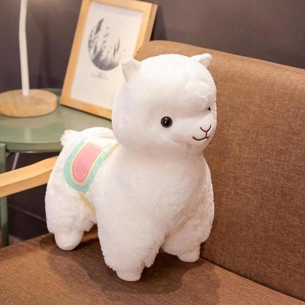 Sehr weiches Lama Alpaka Kuscheltier mit Sattel, beliebtes Plüschtier und Geschenk für Kinder.