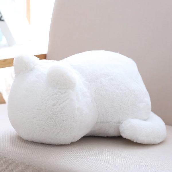 Kuscheliges Plüsch Katzenkissen für gemütliche Sofastunden. Ideal als weiches Wohnaccessoire für Katzenliebhaber.