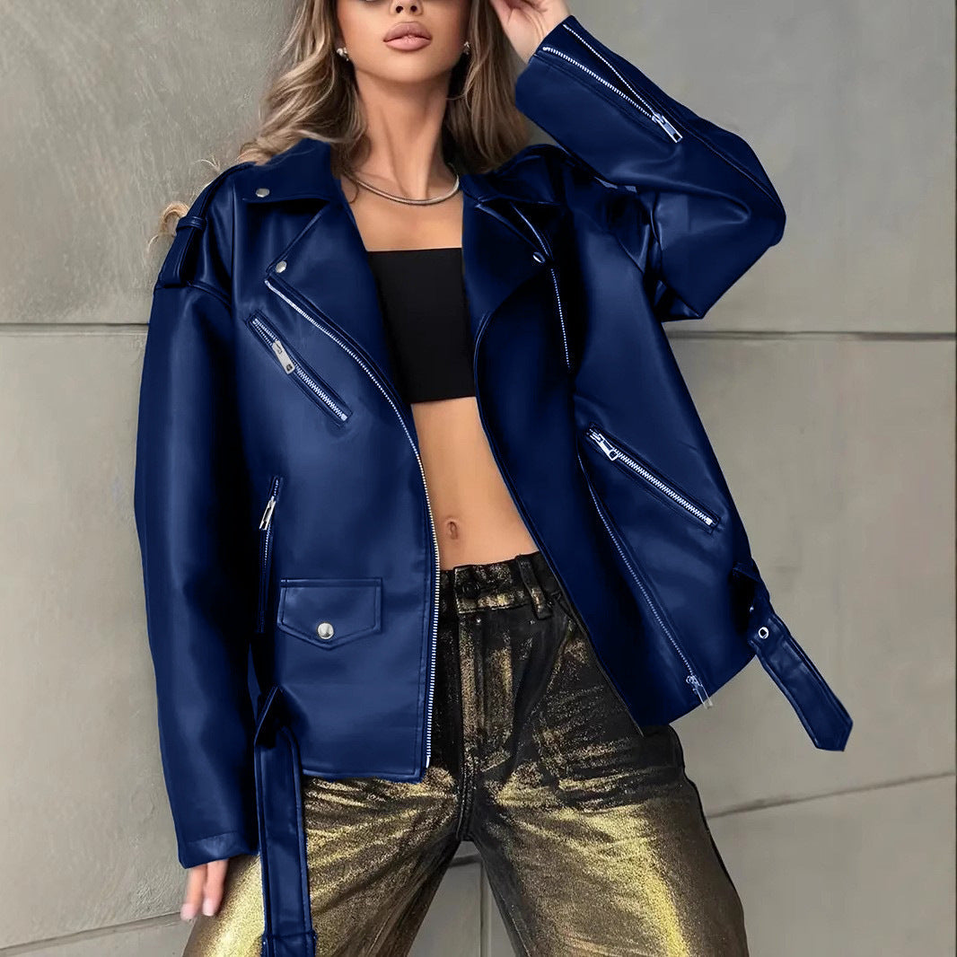 Damen Oversized Bikerjacke, stilvoll & trendig. Perfekt für einen coolen, lässigen Fashion-Look.