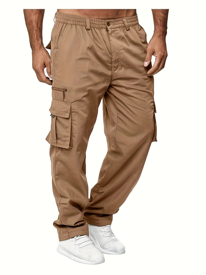 Komfortable Herren Cargopants mit vielen Seitentaschen, ideal für Outdoor & lässige Looks. Strapazierfähig.