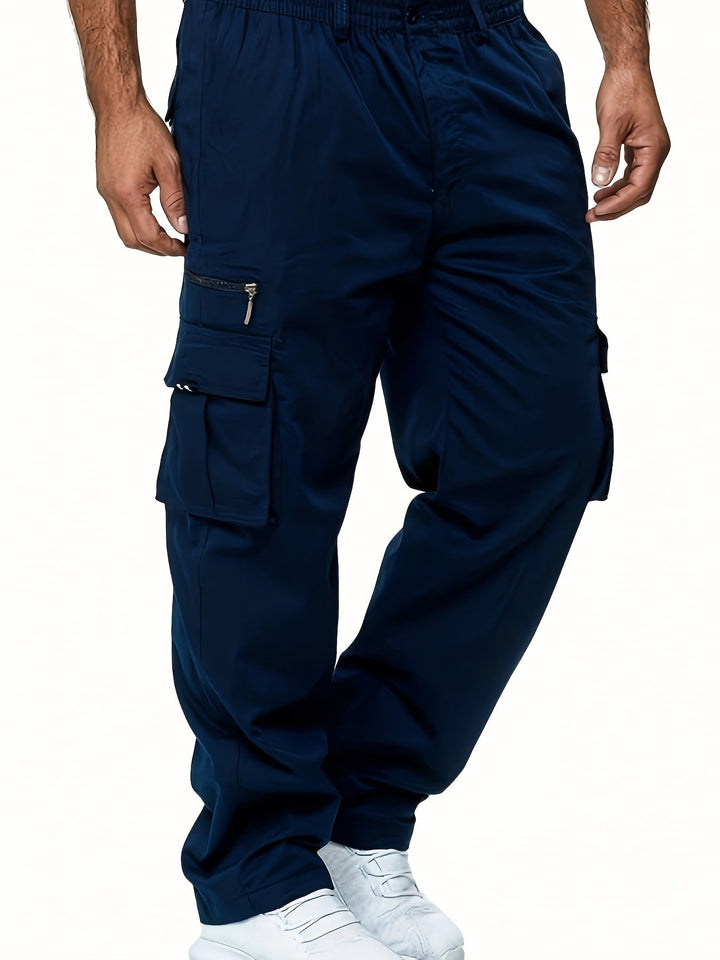 Robuste Männerhose als Cargo-Modell aus Baumwolle, atmungsaktiv & lässig, mit seitlichen Pattentaschen.