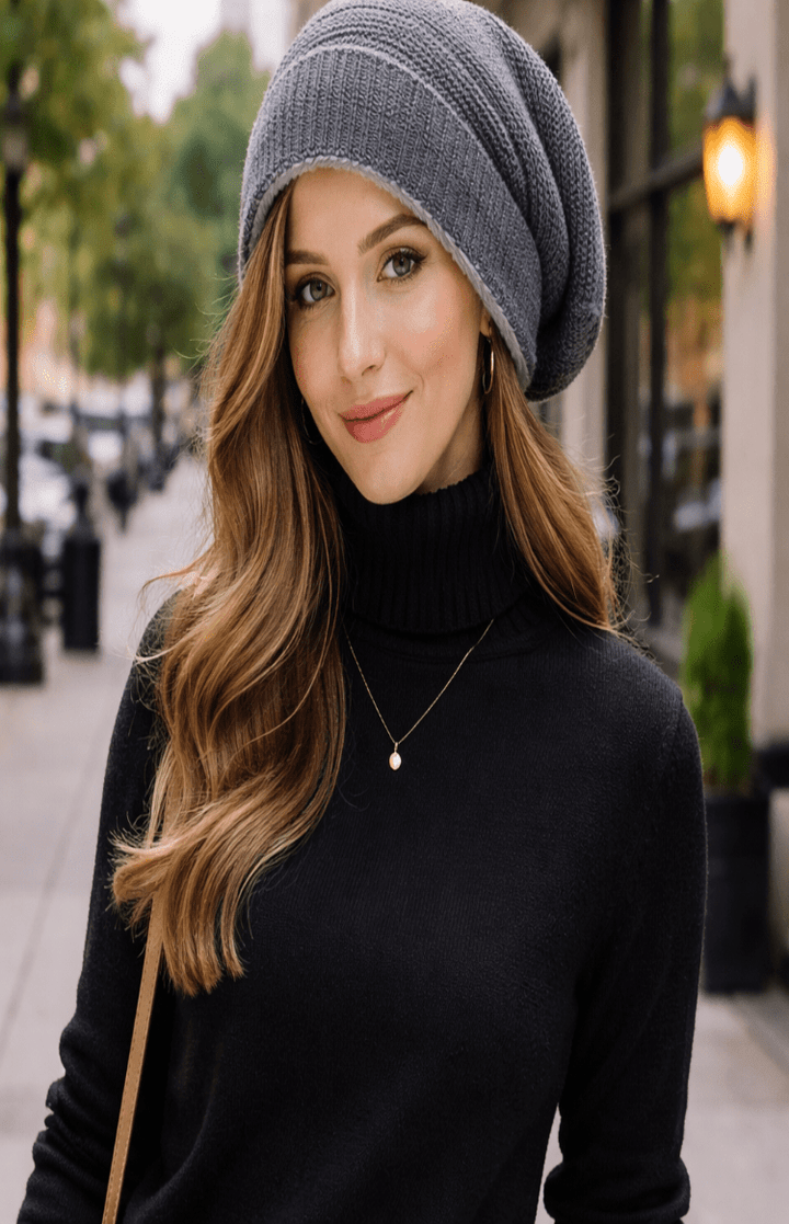 Trendige Slouchy-Beanie "Imogen" in Strick, ideal für lässige Unisex-Winteroutfits. Hält warm.