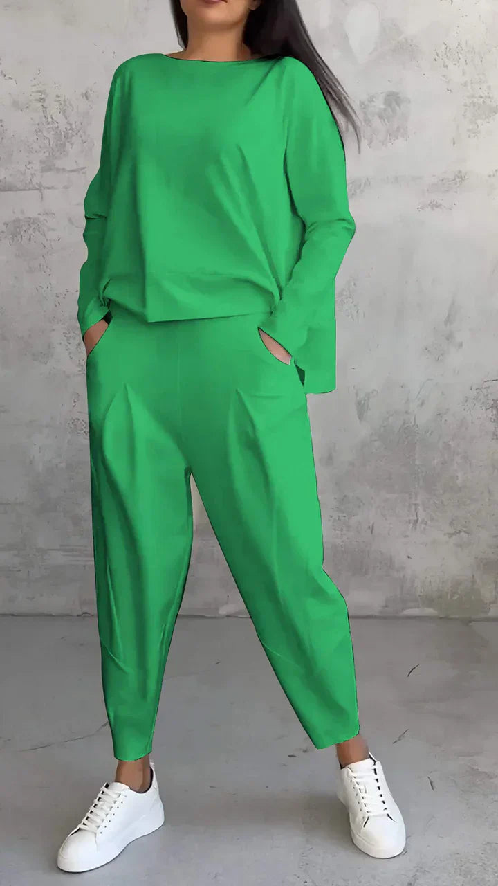 Modernes Damen Freizeitanzug Set Brooklyn für angesagte Streetwear. Lässige und bequeme Damenbekleidung.