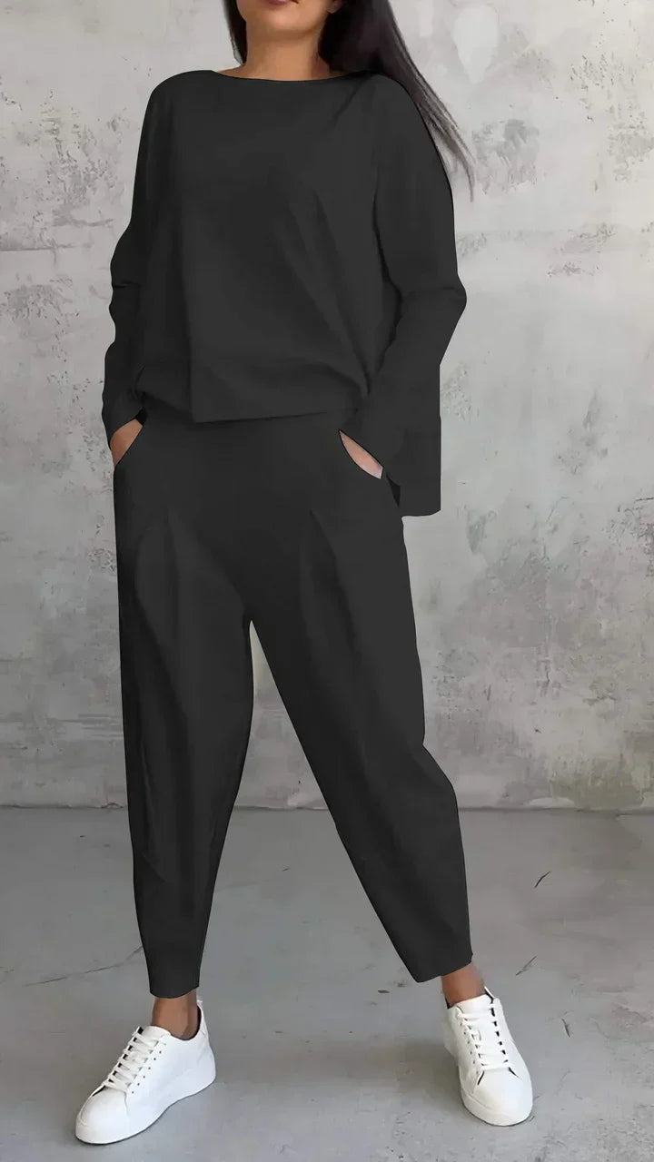 Vielseitiger Damen Freizeitanzug Brooklyn. Lässiges und komfortables Kleidung Set für Freizeit und Alltag.