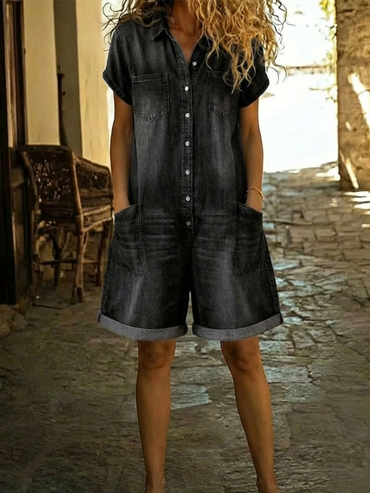 Praktischer Damen Kurz-Overall mit Taschen, perfekt für den Strand, Urlaub und lässige Sommer-Freizeitlooks.