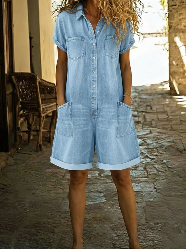 Locker geschnittener Damen Kurz-Overall (Jumpsuit) für höchsten Tragekomfort im Sommer und in der Freizeit.