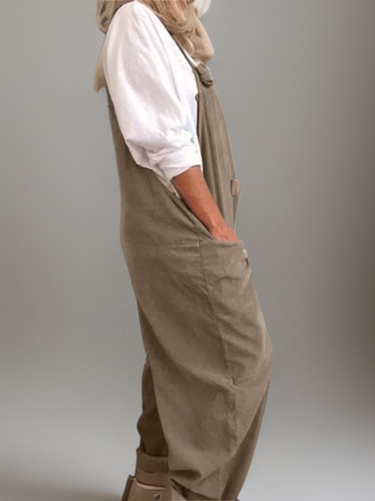 Trendiger Damen Oversize Jumpsuit für maximale Bewegungsfreiheit. Mit großen, praktischen Taschen für den lässigen Freizeit-Look.