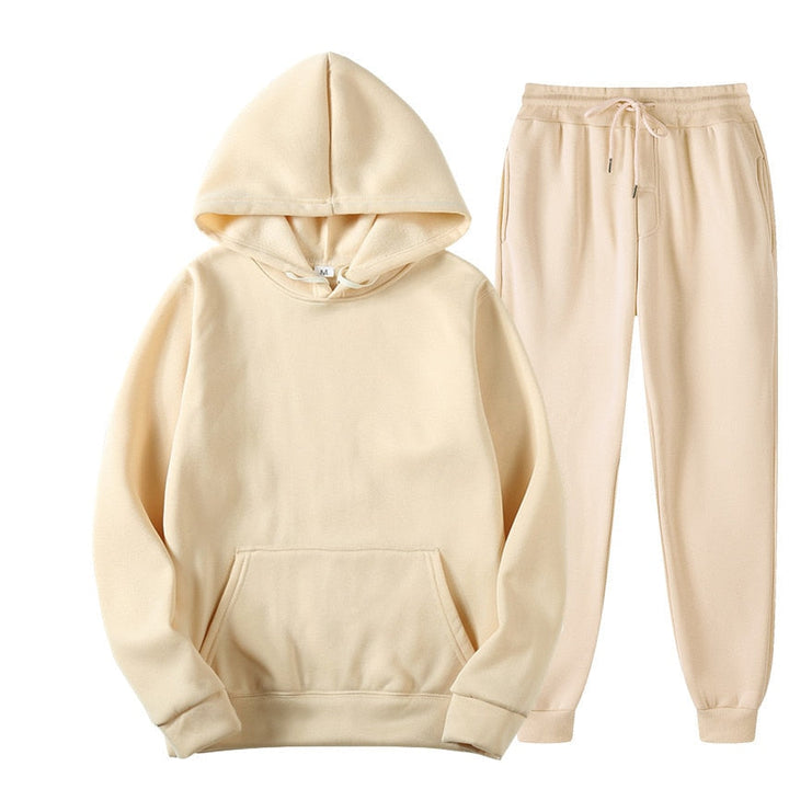 Komfortabler Senn Jogger Trainingsanzug für Herren. Weiche Sportkleidung, ideal für Freizeit und entspannte Tage.