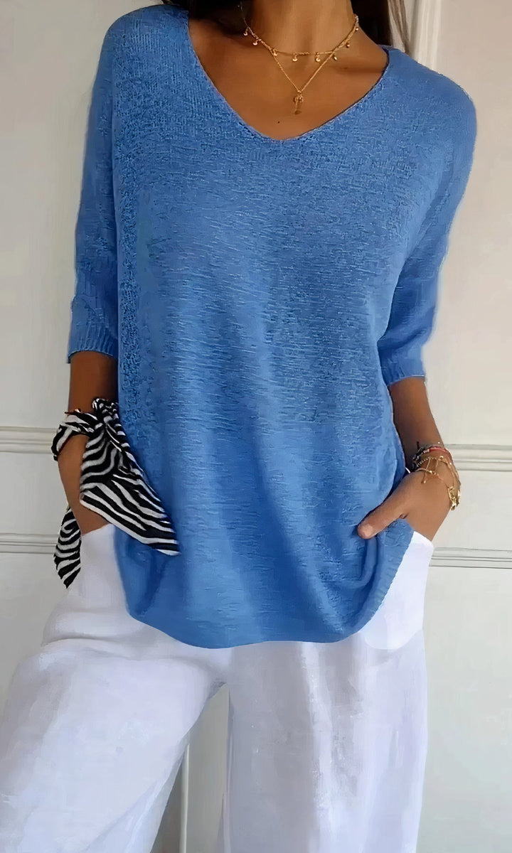 Bequemes Damen Shirt mit V-Ausschnitt, ideal als lässiges Oberteil für Frühlingstage.