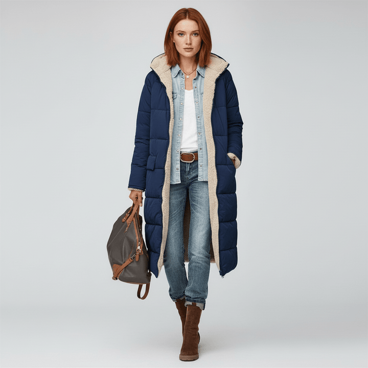 Ansicht von hinten: Langer gesteppter Damen-Steppmantel Lillian. Eleganter Winter-Look.