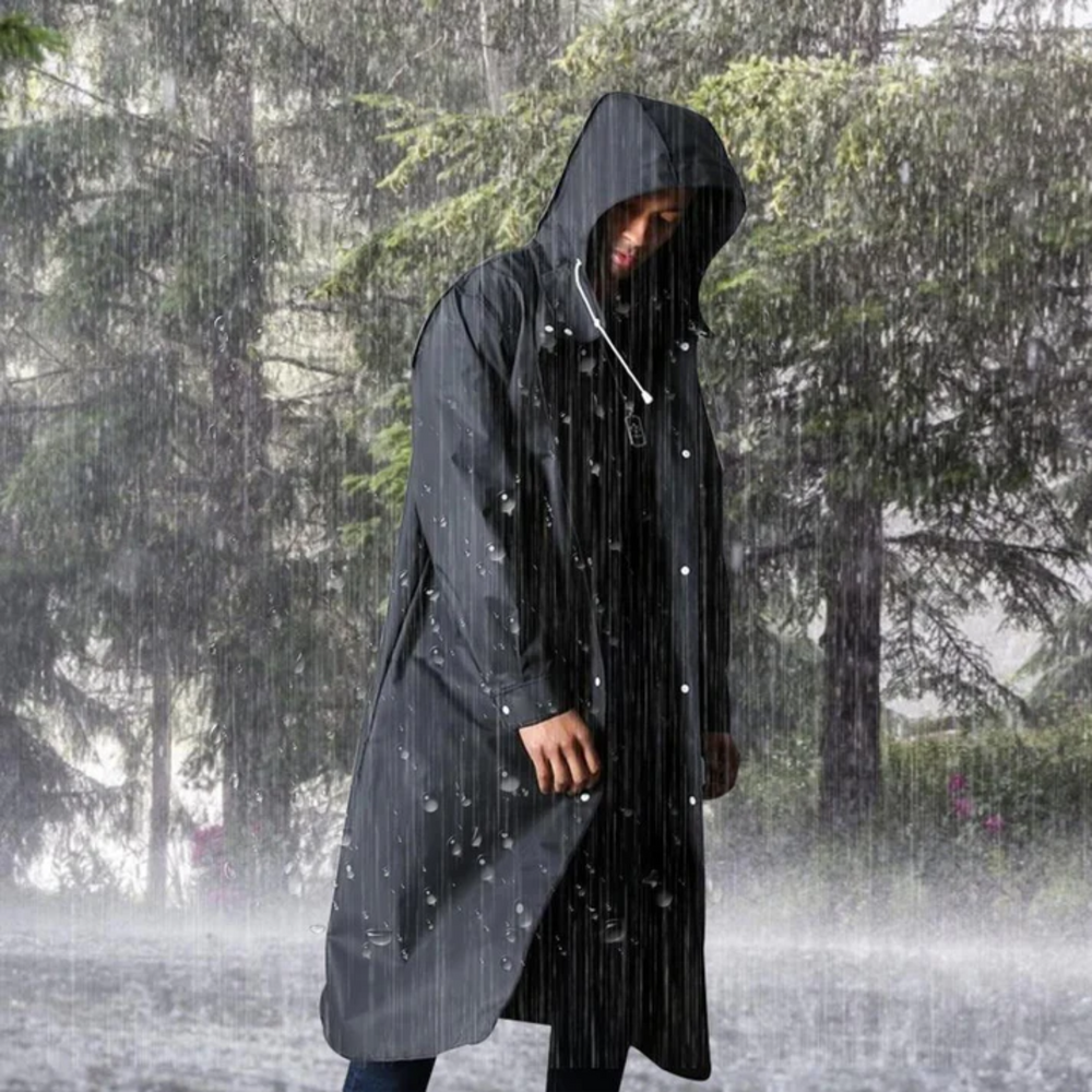 Stilvoller, langer Herren-Regenmantel in Schwarz, wasserdicht mit Kapuze, ideal für Herbst & Winter.