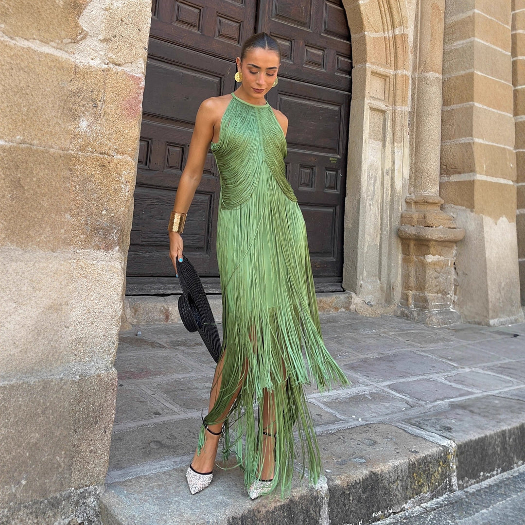 Glamouröses Damen Fransen Partykleid, ideal für festliche Anlässe und Abende.