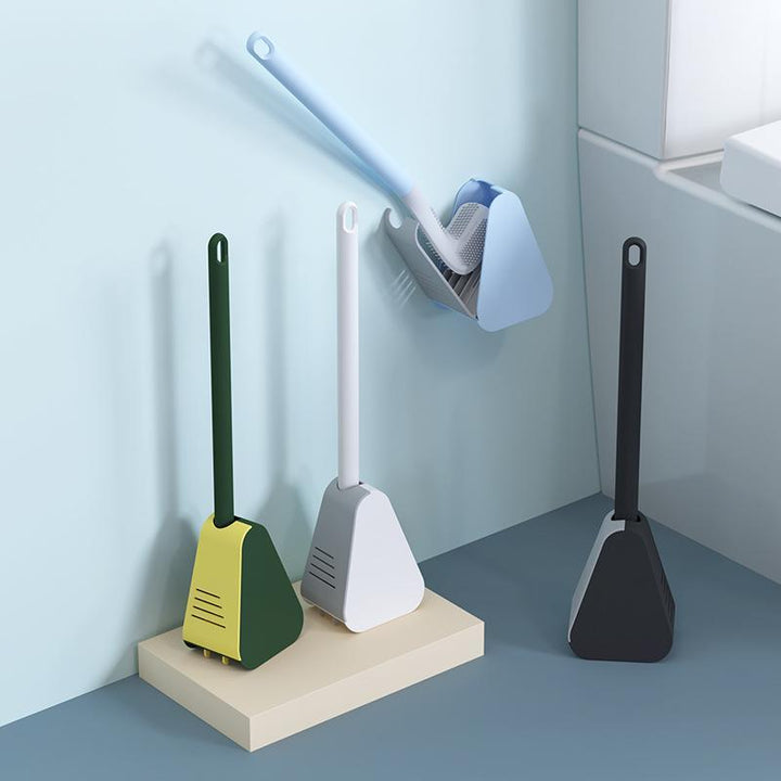 Wandmontierte, platzsparende Toilettenbürste als Reinigungswerkzeug für ein hygienisches, fleckenfreies Badezimmer.