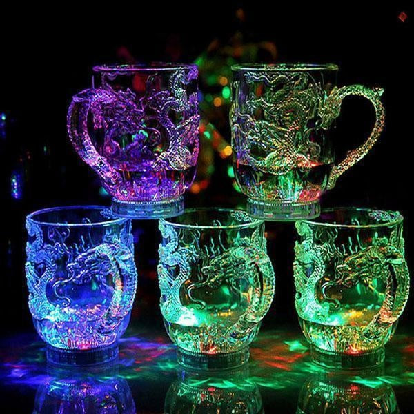 Einzigartiger LED Drachenbecher mit Farbwechsel – das perfekte Fantasy-Geschenk für Drachenfans & Sammler.