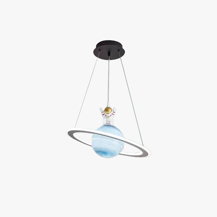 Originelle LED Planeten Hängeleuchte, das perfekte Kindergeschenk für kleine Weltraum-Fans.