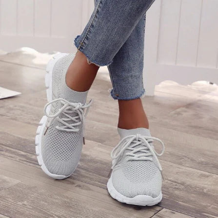 Ultraleichte Damenschuhe, bequem & stützend für langes Walking und Training.