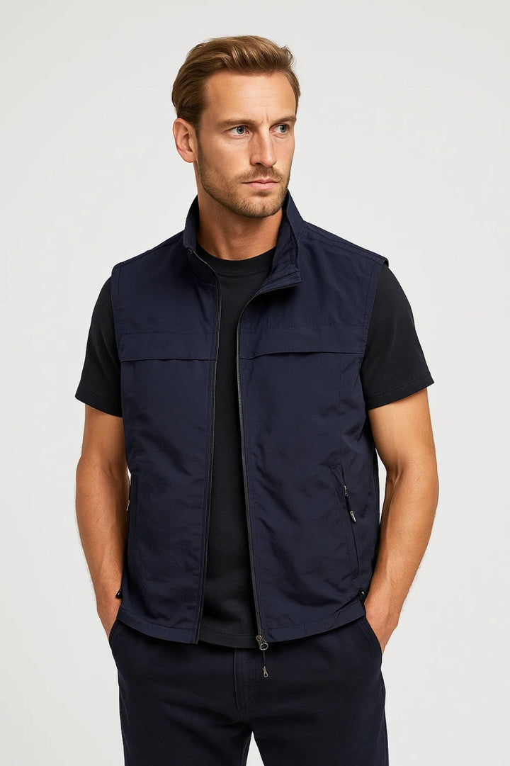 Komfortable, ärmellose Herrenweste Zachary in moderner Passform, vielseitig einsetzbar als Sport-Midlayer.