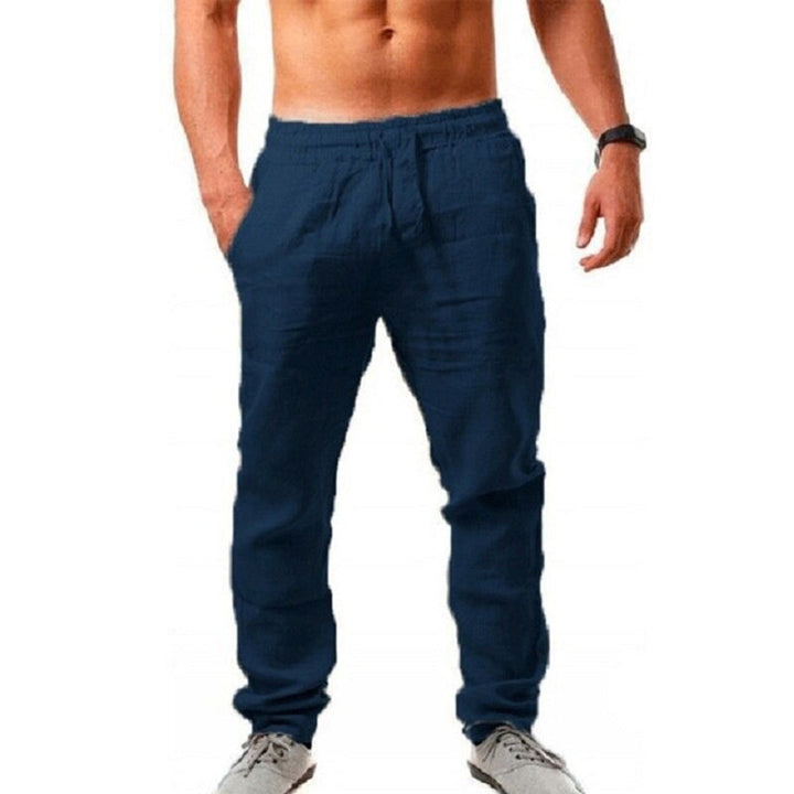 Vielseitige Herren Sommerhose für warme Tage. Leichte, bequeme Freizeithose mit modernem Schnitt für Männer.