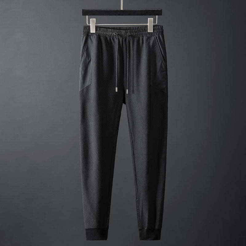 Ganzer Look: Leichter Herren Sportanzug, perfekt für Training, Jogging & den entspannten Alltag.