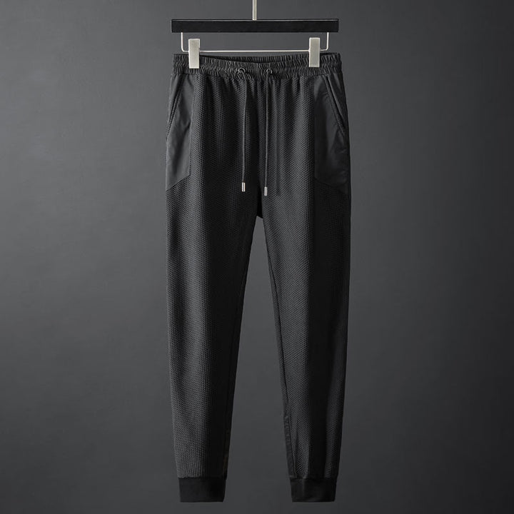 Ganzer Look: Leichter Herren Sportanzug, perfekt für Training, Jogging & den entspannten Alltag.