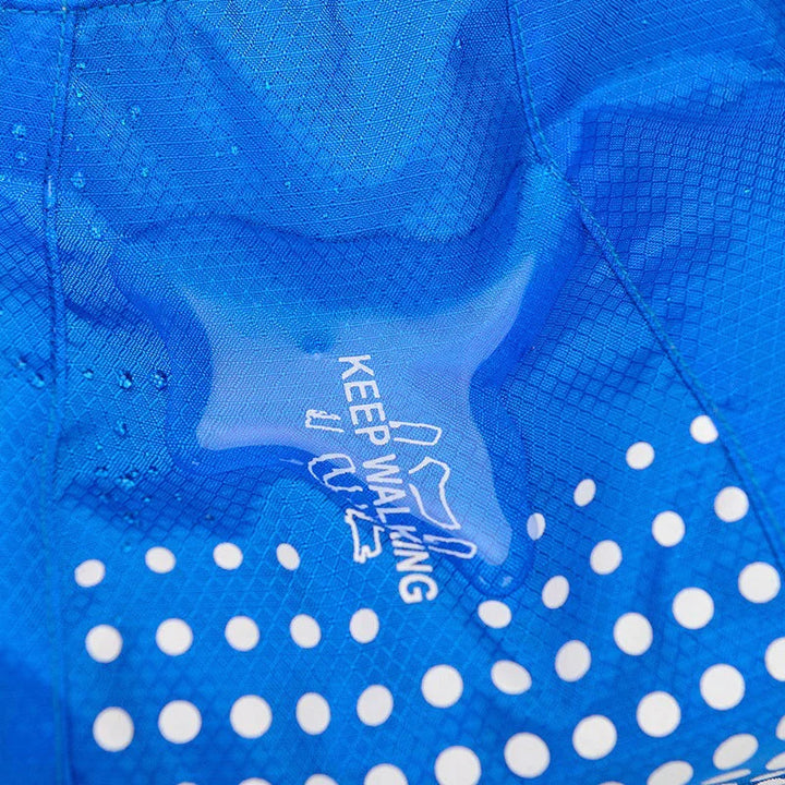 Kompakter Outdoor-Rucksack mit 2L Trinkblase, perfekt für Fahrradtouren & Reisen.