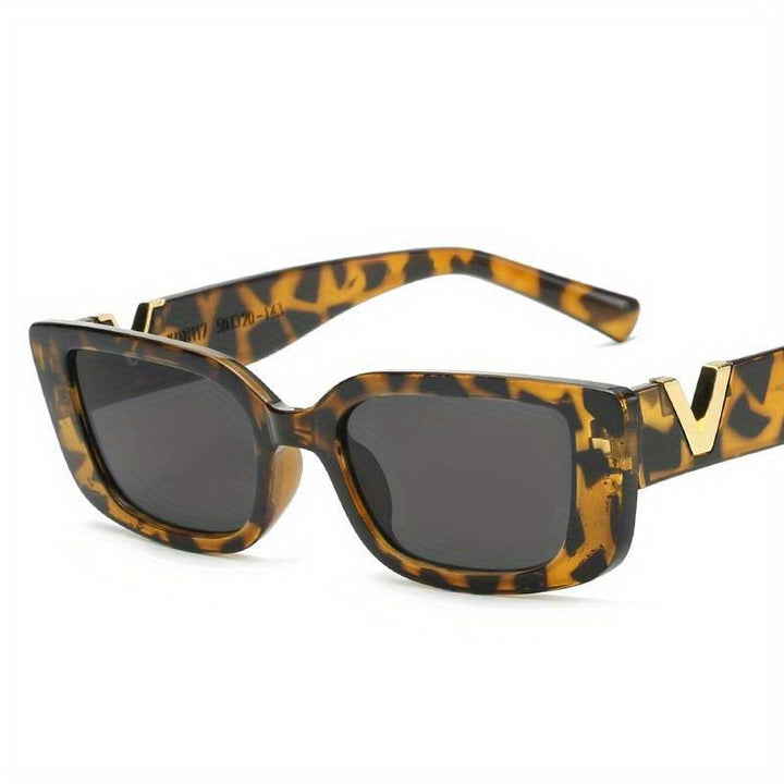 Modische Katzenaugen Sonnenbrille, UV400 Brille für einen coolen Sommer-Look von Damen & Herren.