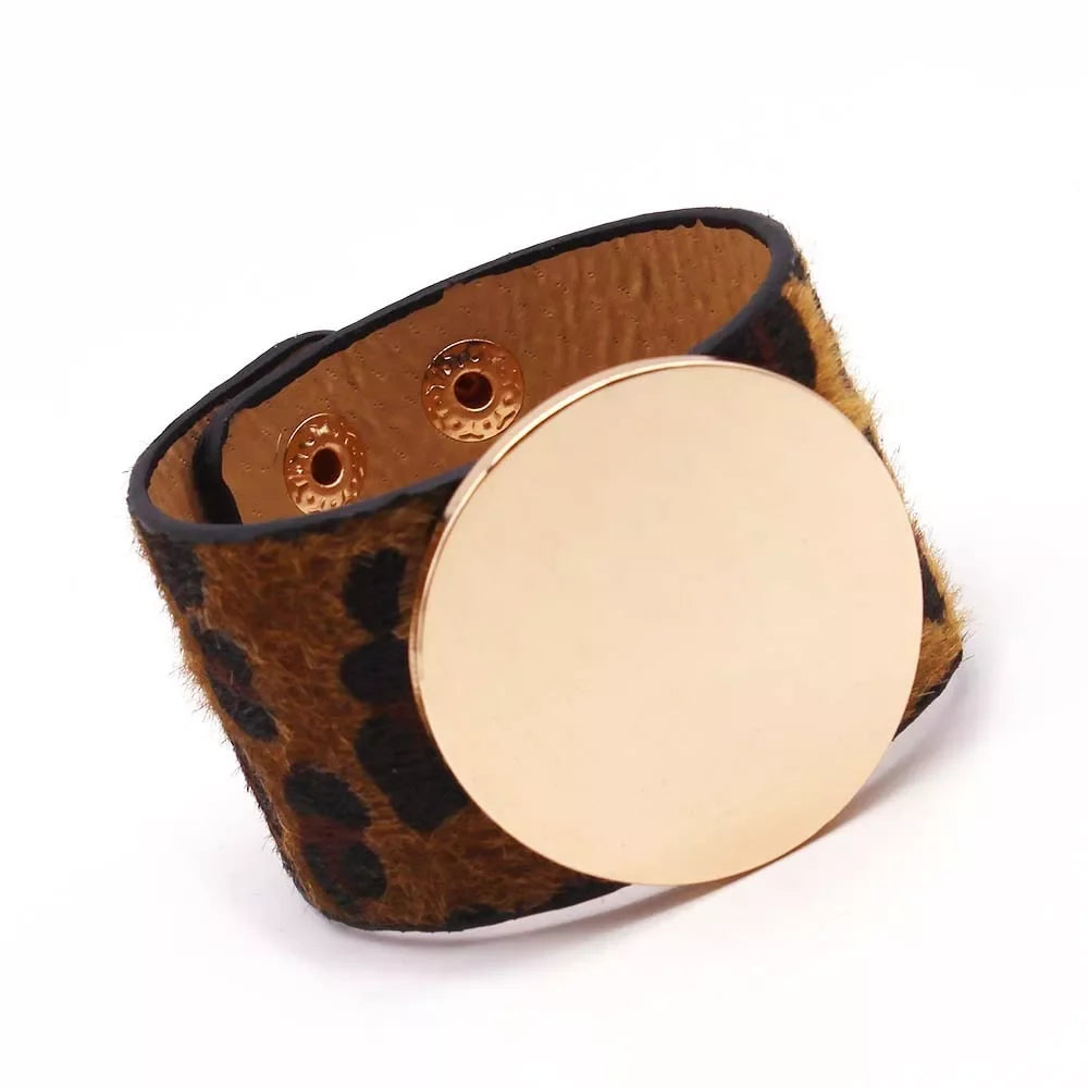 Geschenkidee: Stylisches Leoparden Wickelarmband, Unisex, hochwertiger Look, modischer Schmuck.