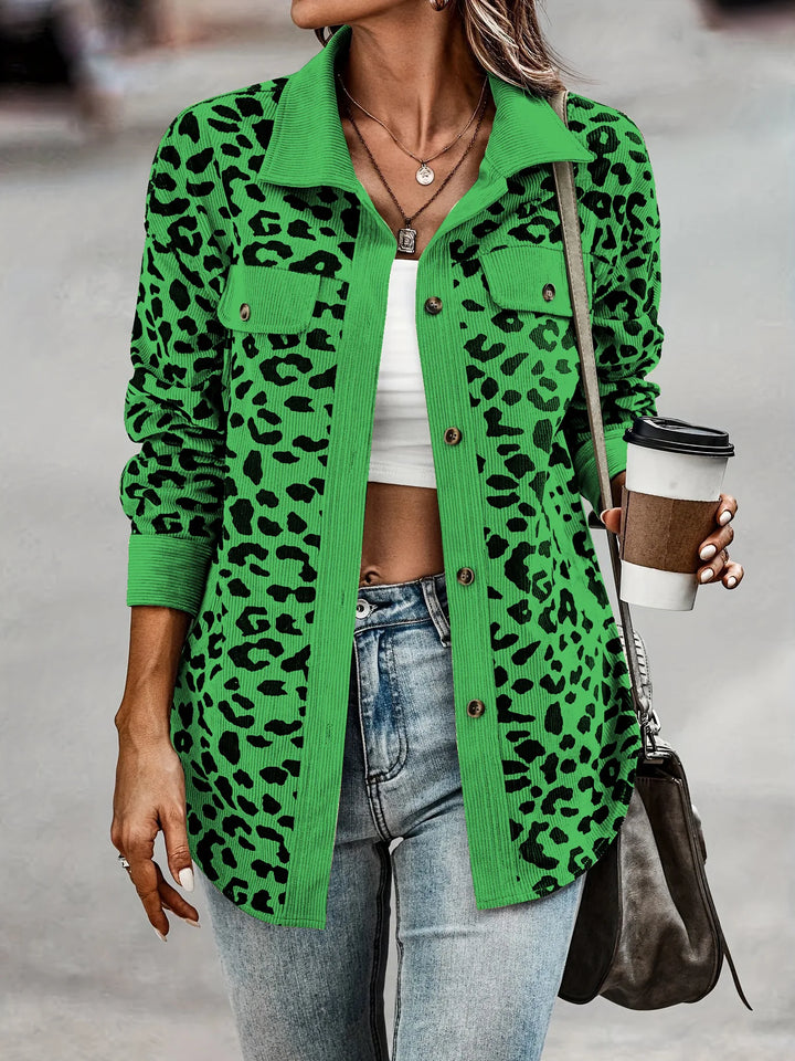 Herbst/Winter Damen Oberbekleidung im Leoparden-Look, warm & stilvoll.