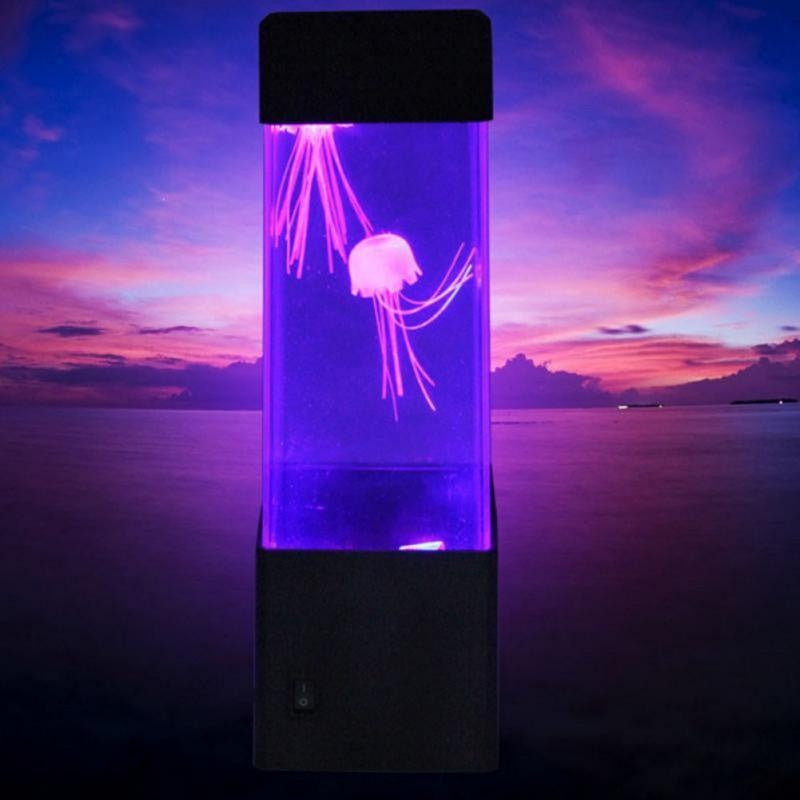 Leuchtendes Quallen-Stimmungslicht mit farbwechselnden LEDs, ideal für entspannende Atmosphäre im Schlafzimmer.