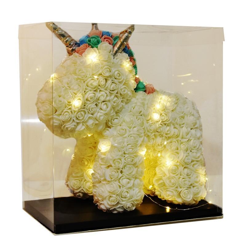 Süßes Einhorn aus Kunstrosen, eine ewige Rose Geschenkidee für sie.
