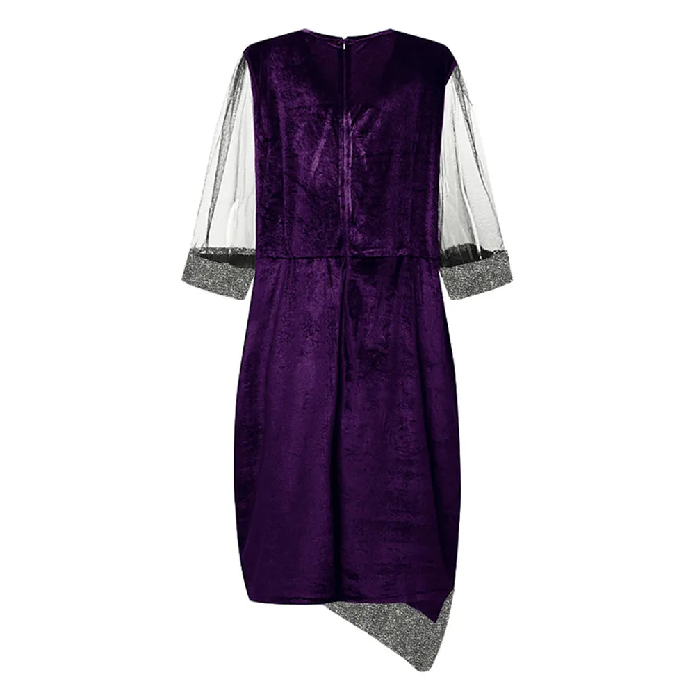 Elegantes Damenkleid in Übergröße, festlich und schmeichelhaft für alle Figuren.