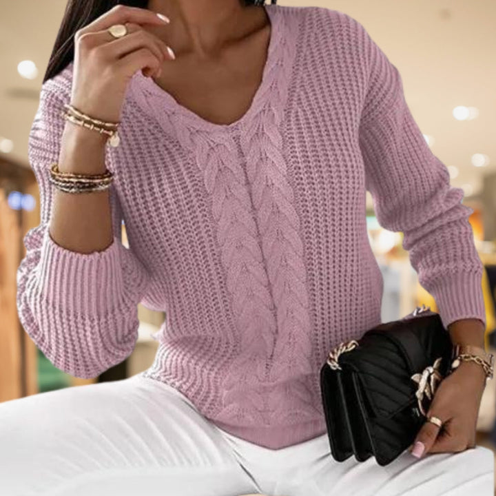 Vielseitiger Damen Strickpullover Carla, locker, langärmlig, V-Ausschnitt, Zopfmuster, bequem, elegant.