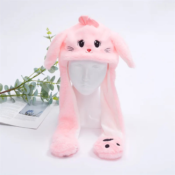 Warme Kopfbedeckung mit interaktiven Ohren, als lustiger Tierhut, unisex.