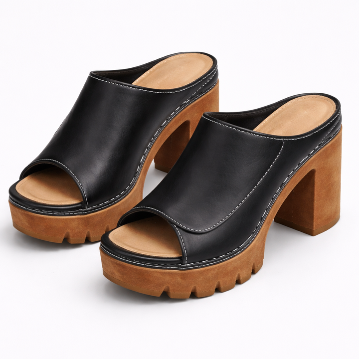Trendige Damen High Heels mit Plateau; zeitloser Stil; Schnallenabsätze für sicheren Halt.