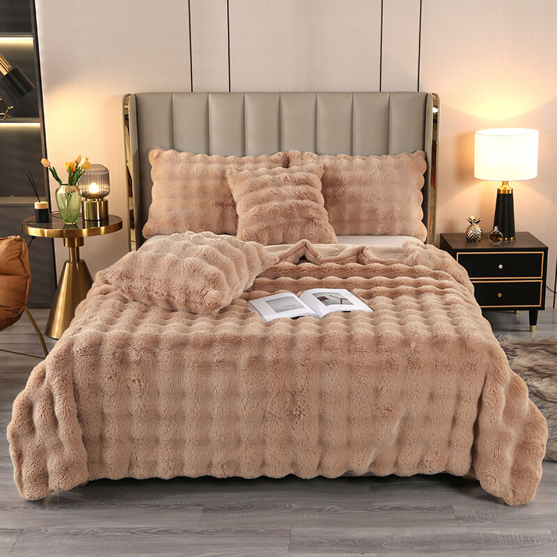 Plüschige Kuscheldecke, Kaninchenfellimitat, mit luxuriöser Haptik, doppellagig und sehr warm.