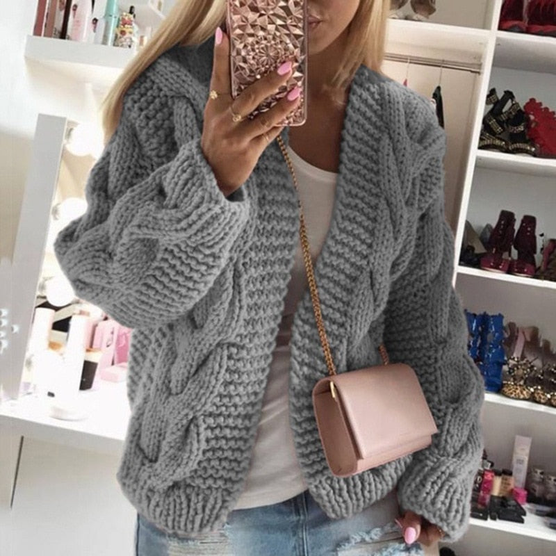 Elegante Kaschmir-Weste Camille für Damen, luxuriöse Herbst- und Wintermode. Stilvolle Strickweste für Frauen.