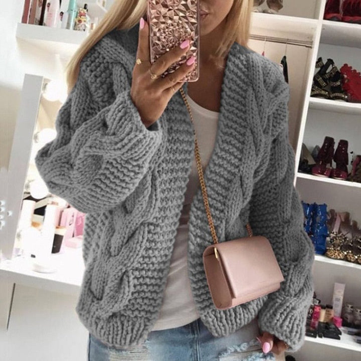 Elegante Kaschmir-Weste Camille für Damen, luxuriöse Herbst- und Wintermode. Stilvolle Strickweste für Frauen.