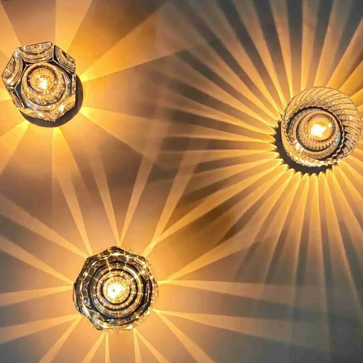 Elegante Kristalllampe, LED, Diamant-Design, mit USB-Ladefunktion, für luxuriöses Flair.
