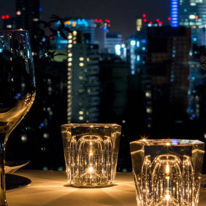 Kabellose Luxuslampe, LED, Kristall, Diamant-Design, perfekt als stilvolle Wohnzimmerlampe.