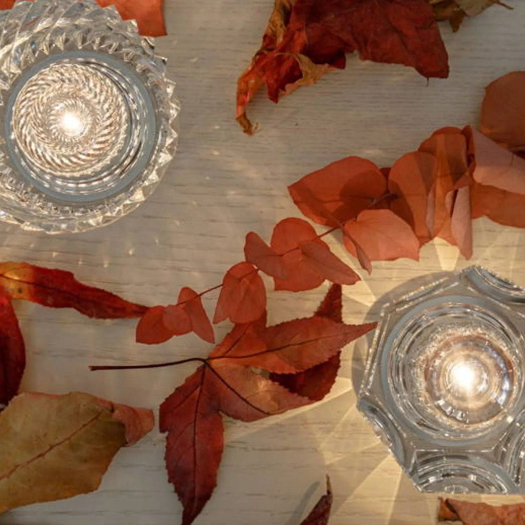 Elegante Kristall-Tischlampe im Diamant-Look, kabellos, LED für moderne Beleuchtung.