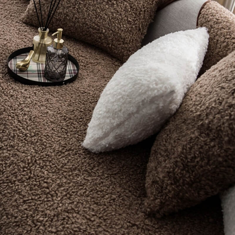Luxuriöse, warme Fleece-Sofaabdeckung für ein gemütliches Zuhause. Rutschfest und schützend.