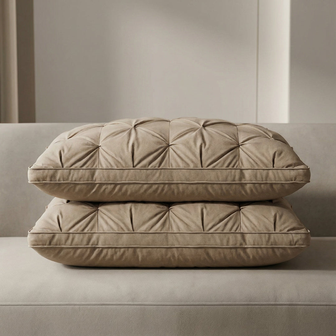 Fluffiges Daunenkissen, das Hotelfeeling nach Hause bringt; aus Gänsedaunen für entspannte Nächte.