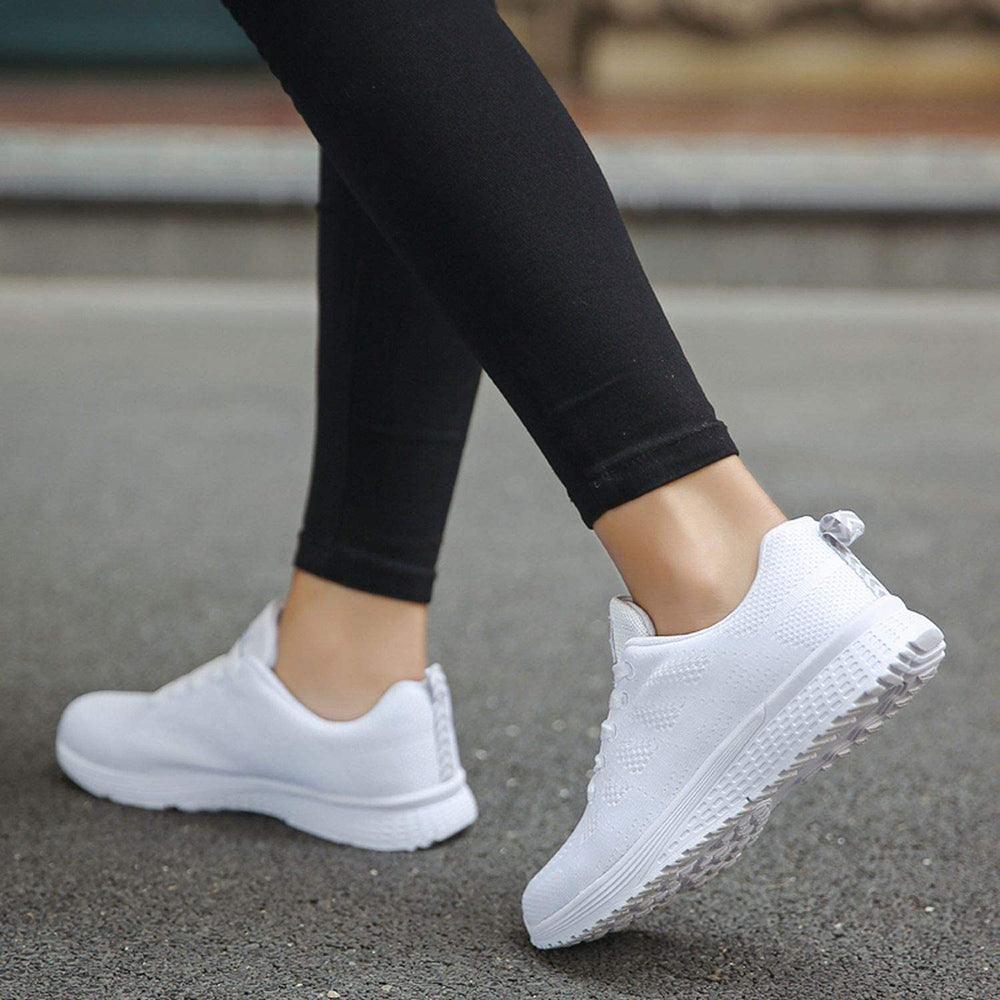 Schwarze Damenschuhe, bequeme Fashion Sneaker. Elegante Alltagsschuhe für Komfort und Stil das ganze Jahr.