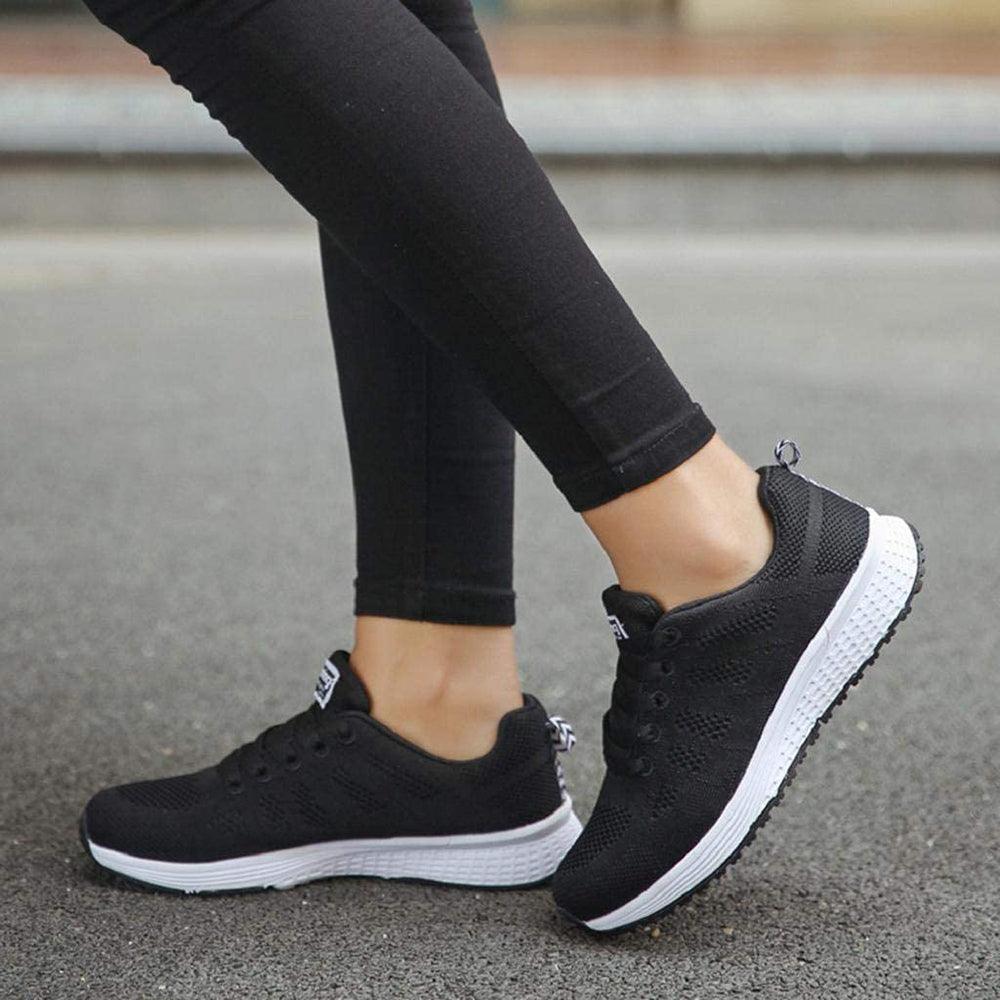 Grüne Damen Fashion Sneaker, bequem & stilvoll. Moderne Freizeitschuhe für Damen, perfekt für den Alltag.