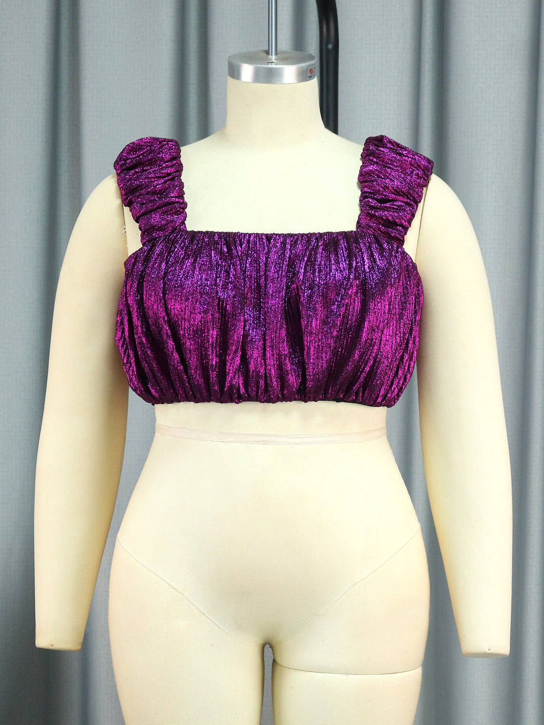 Glamouröses Glitzer-Bustier für Damen mit feinen Rüschen, ideal für Sommer-Mode.