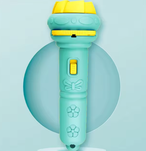 Klare, lebendige Projektionen: DreamBeam Taschenlampe für Kinder, bringt spannende Geschichten an die Wand.