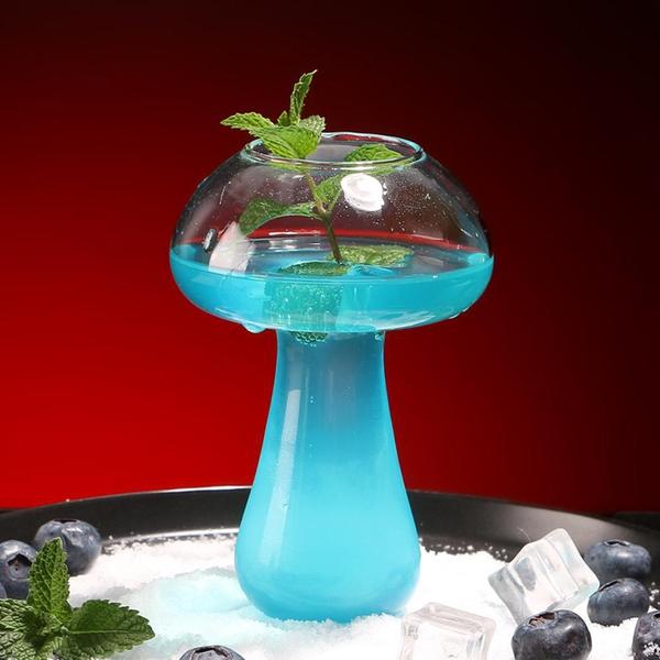 Magisches Pilz Cocktailglas aus Borosilikatglas, ideal für besondere Anlässe und Partyzubehör.