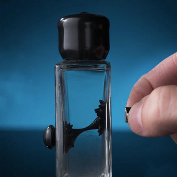 Einzigartiges magnetisches Ferrofluid als Schreibtisch-Gadget & Bürodekoration; perfektes Geschenk.