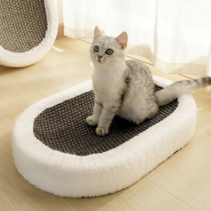 Hochwertiges Katzenbett mit Kratzmatte für glückliche Katzen. Luxus Katzenzubehör für Schlaf & Krallenpflege.